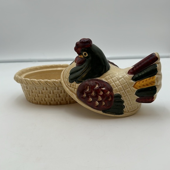 Metlox Poppytrail Rooster Hen On Nest - Picture 6 of 16